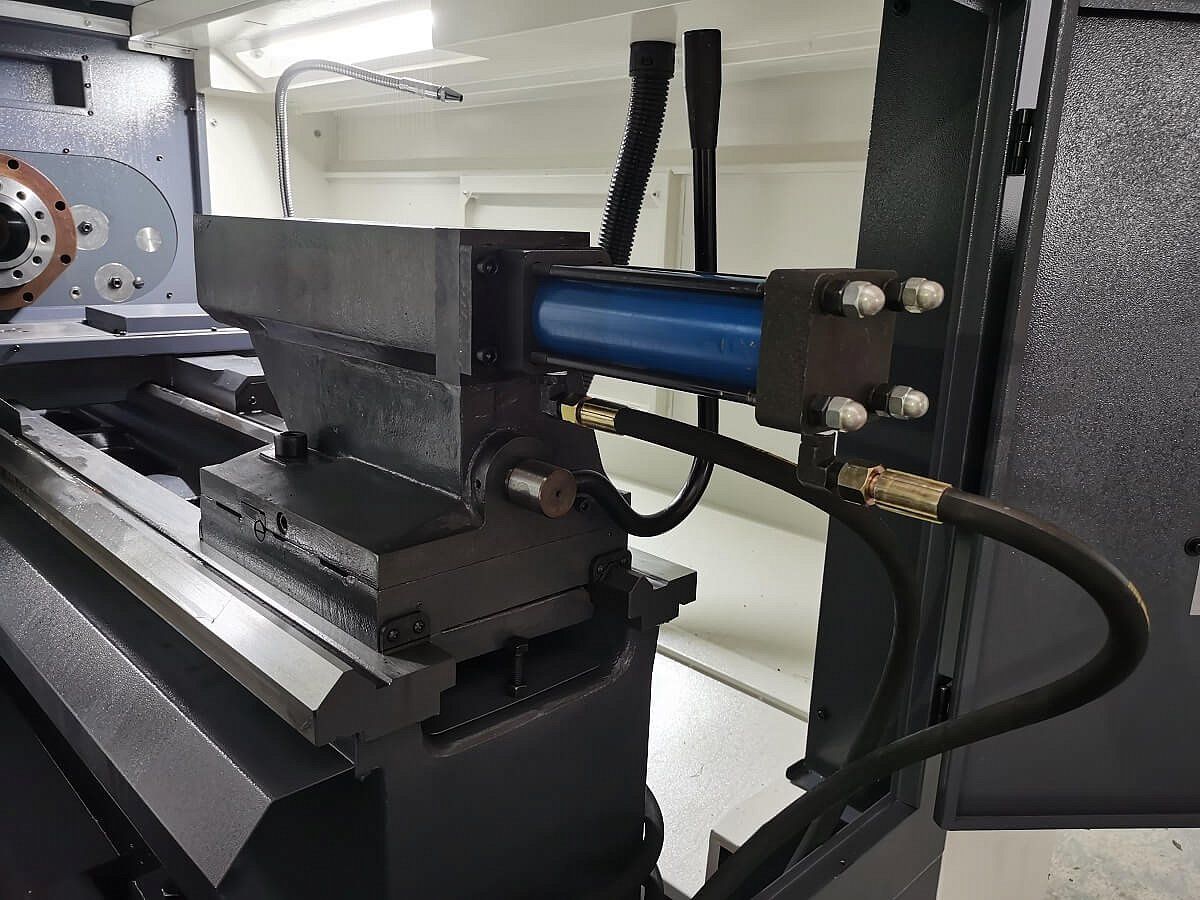 MetalTec NEXT 50×1000 Токарный станок ЧПУ с горизонтальной станиной (Fanuc)
